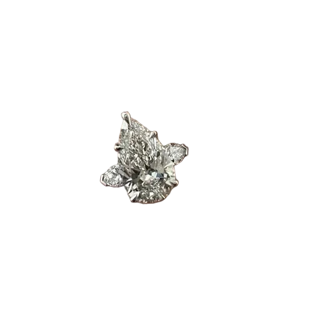 Pear cut miossanite ring